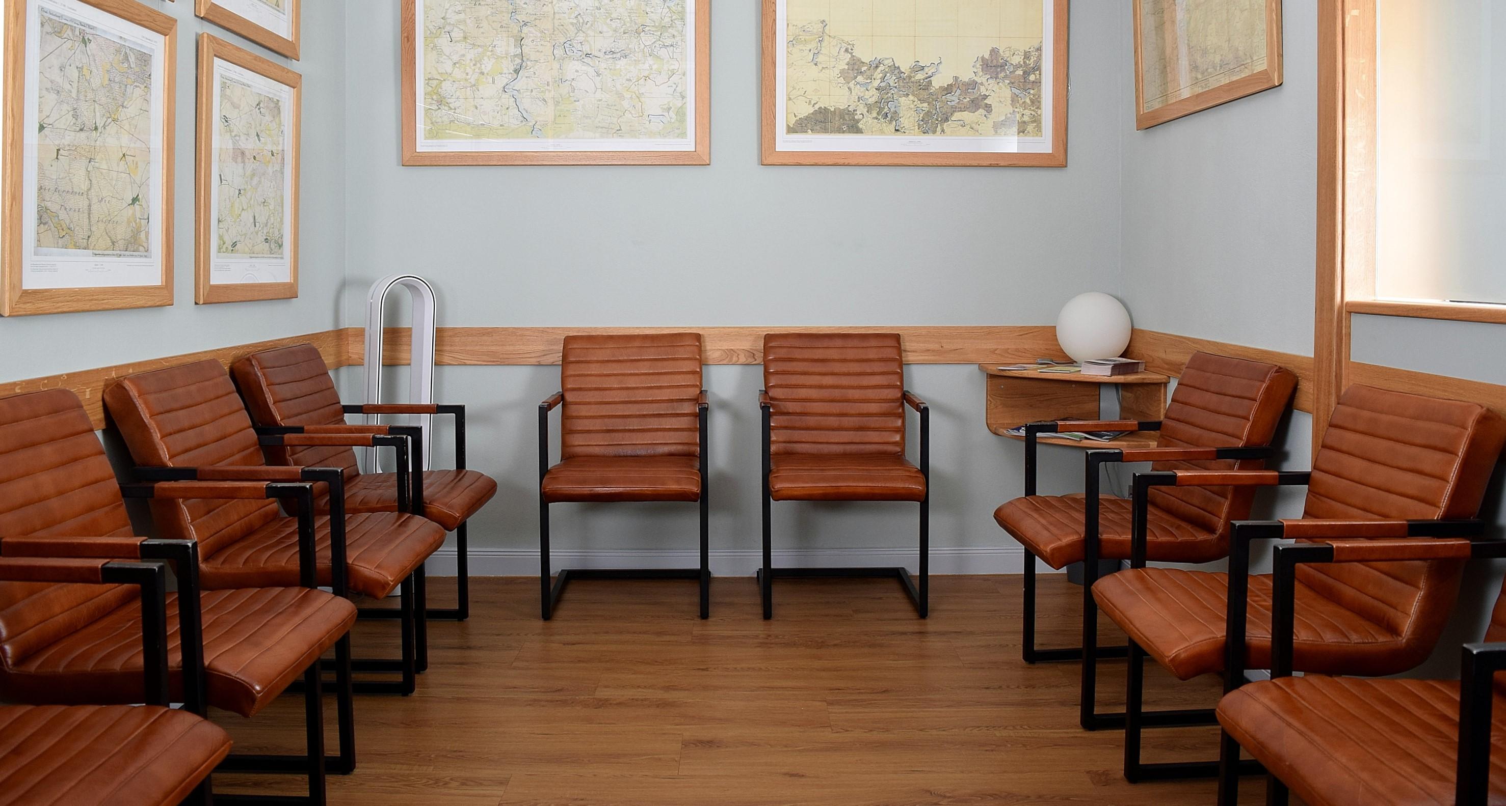 Wartezimmer der Markus Kersten Hausarztpraxis Rheinsberg